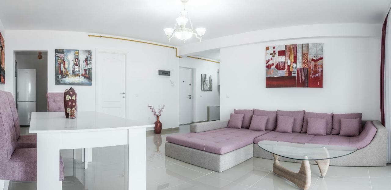Harmony 2 Mamaia Sat דירה